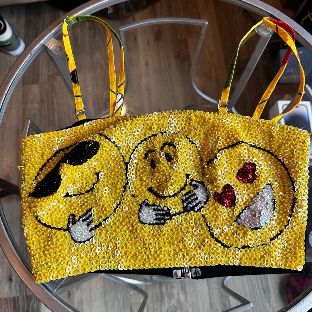 Discount Universe Smiley Top